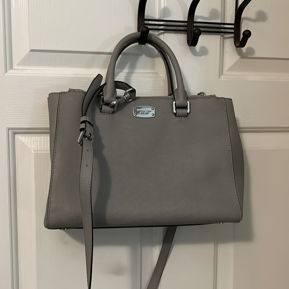 Michael Kors small tote. 13x9in